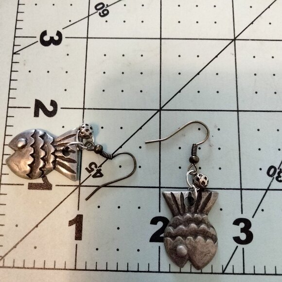 Fish Shaped Metal Earrings Hook Bead Accent Silver tone - Picture 3 of 6